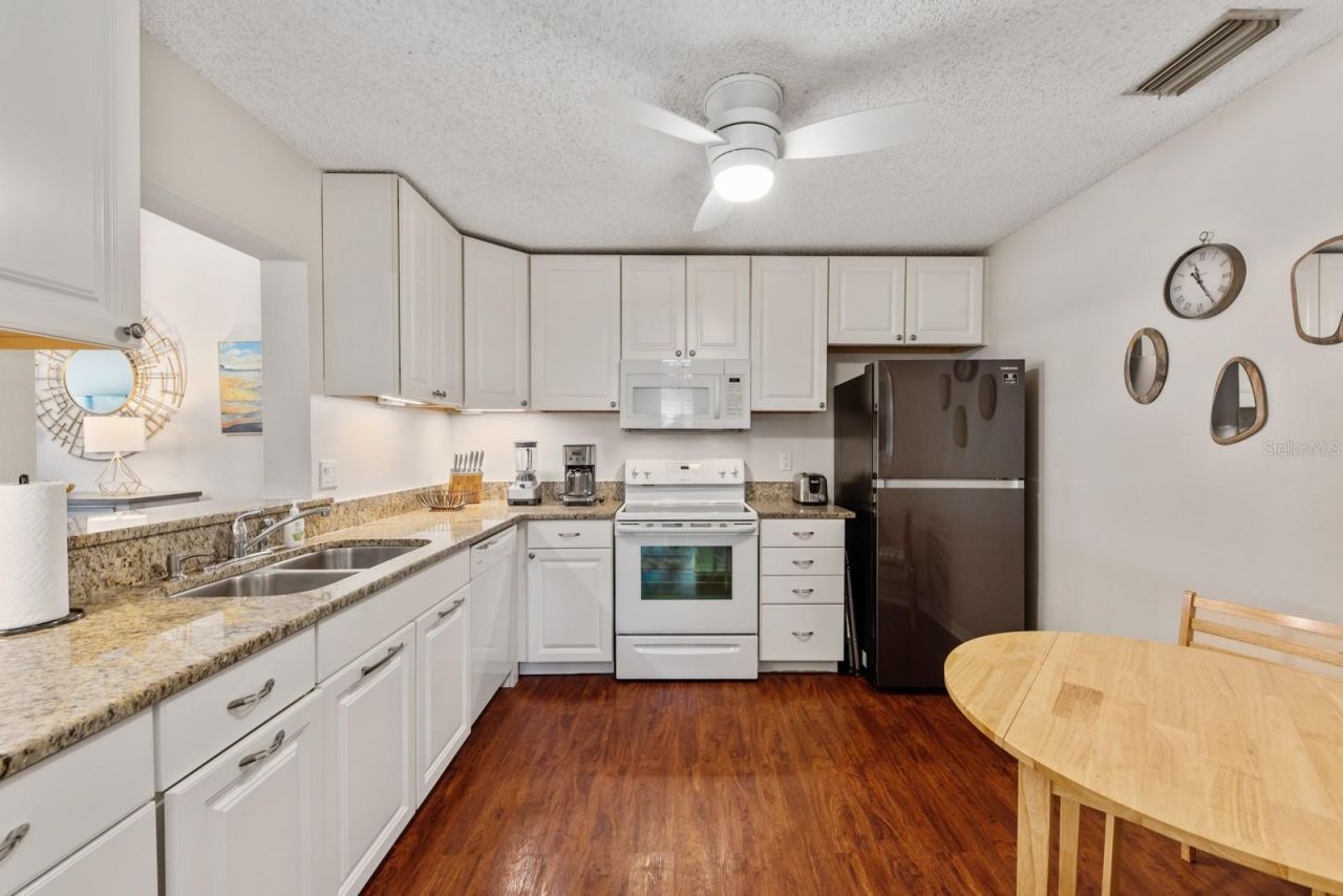 5656 Ashton Lake Drive, Unit 5656, Sarasota, FL 34231 Photo