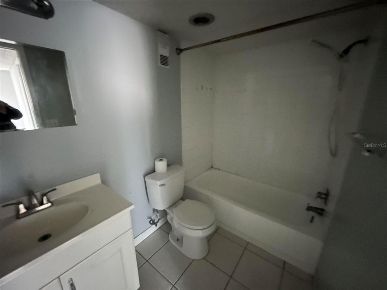 2760 Coconut Bay Ln Lane , Unit 2312 (3H), Sarasota, FL 34237 Photo