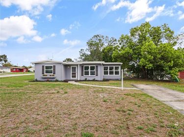 1117 W EMBASSY DRIVE , DELTONA, FL 32725