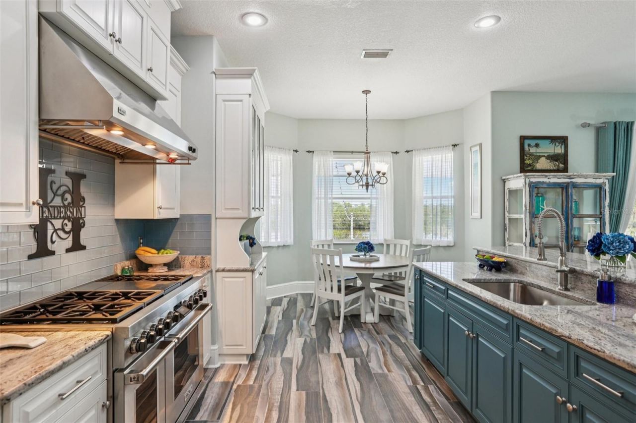 8107 Sierra Manor Lane, Tampa, FL 33635 Photo