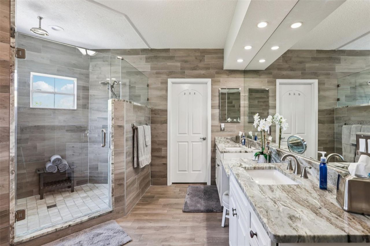 8107 Sierra Manor Lane, Tampa, FL 33635 Photo