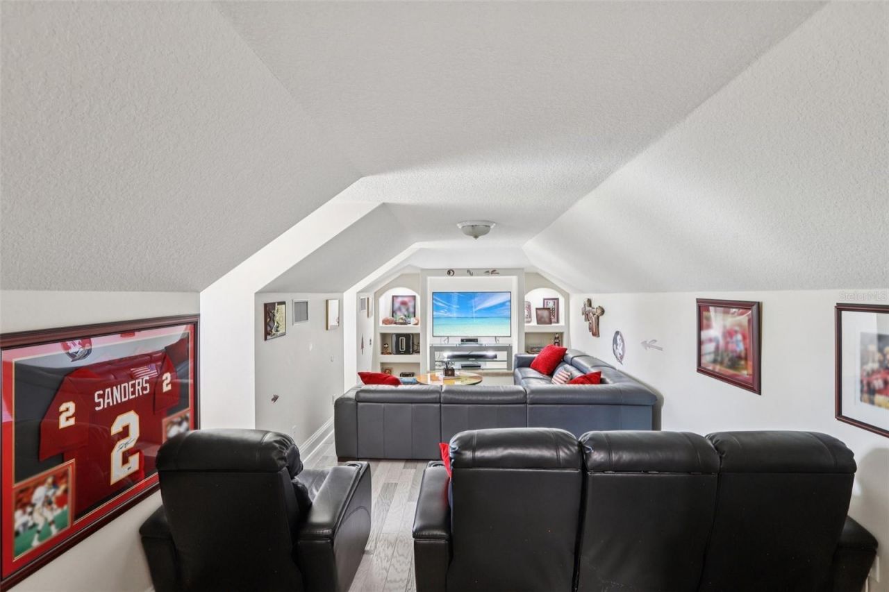 8107 Sierra Manor Lane, Tampa, FL 33635 Photo