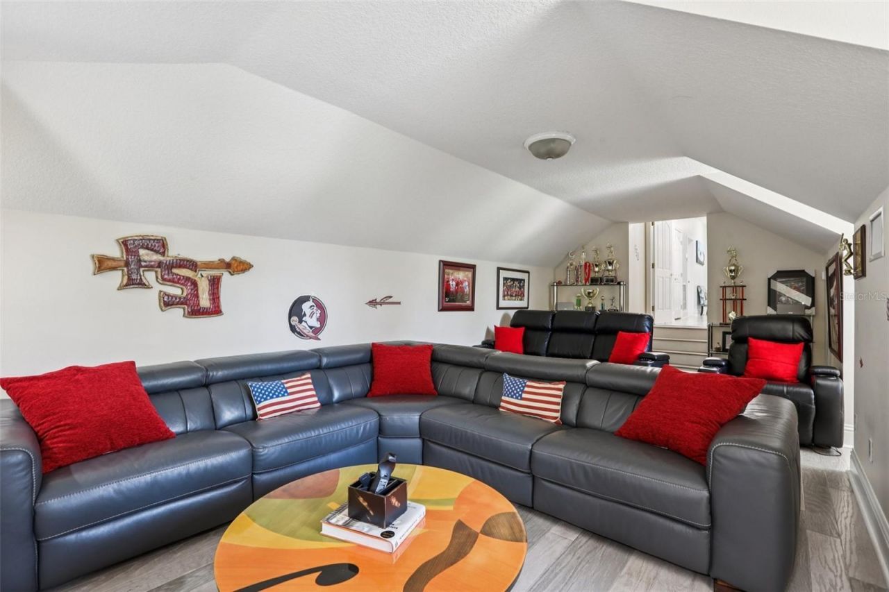 8107 Sierra Manor Lane, Tampa, FL 33635 Photo