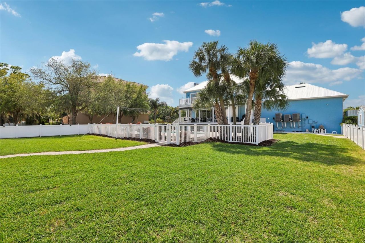 8107 Sierra Manor Lane, Tampa, FL 33635 Photo