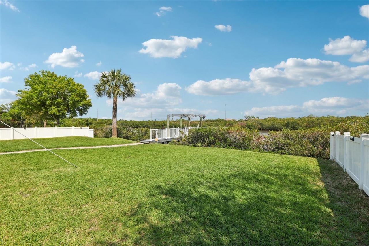 8107 Sierra Manor Lane, Tampa, FL 33635 Photo