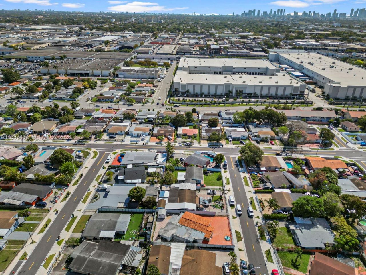 871 SE 5th Pl , Hialeah, FL 33010 Photo