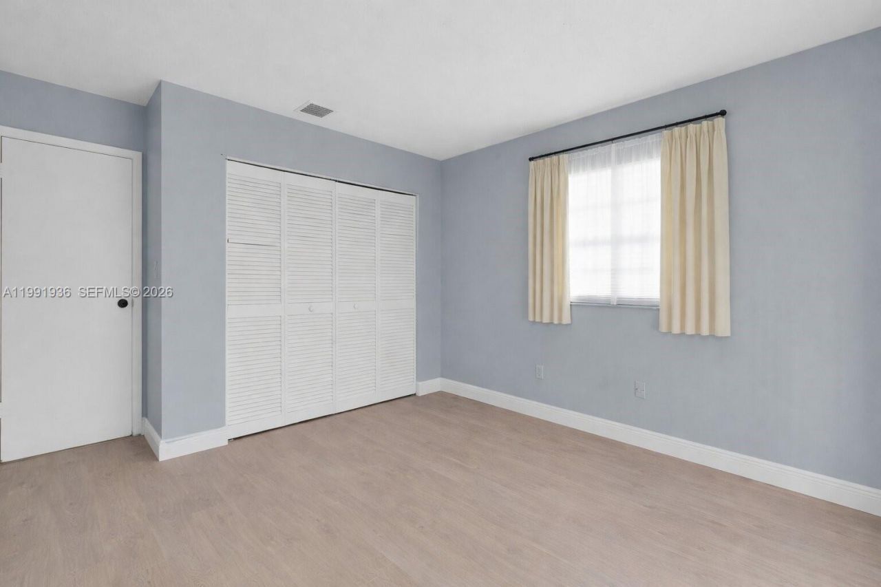 9131 N Lake Miramar Cir , Miramar, FL 33025 Photo