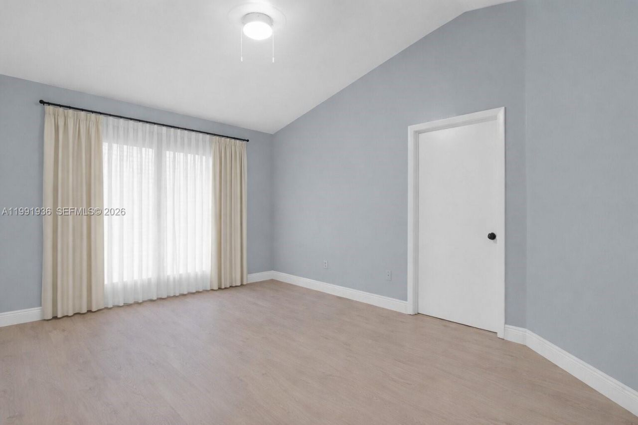 9131 N Lake Miramar Cir , Miramar, FL 33025 Photo