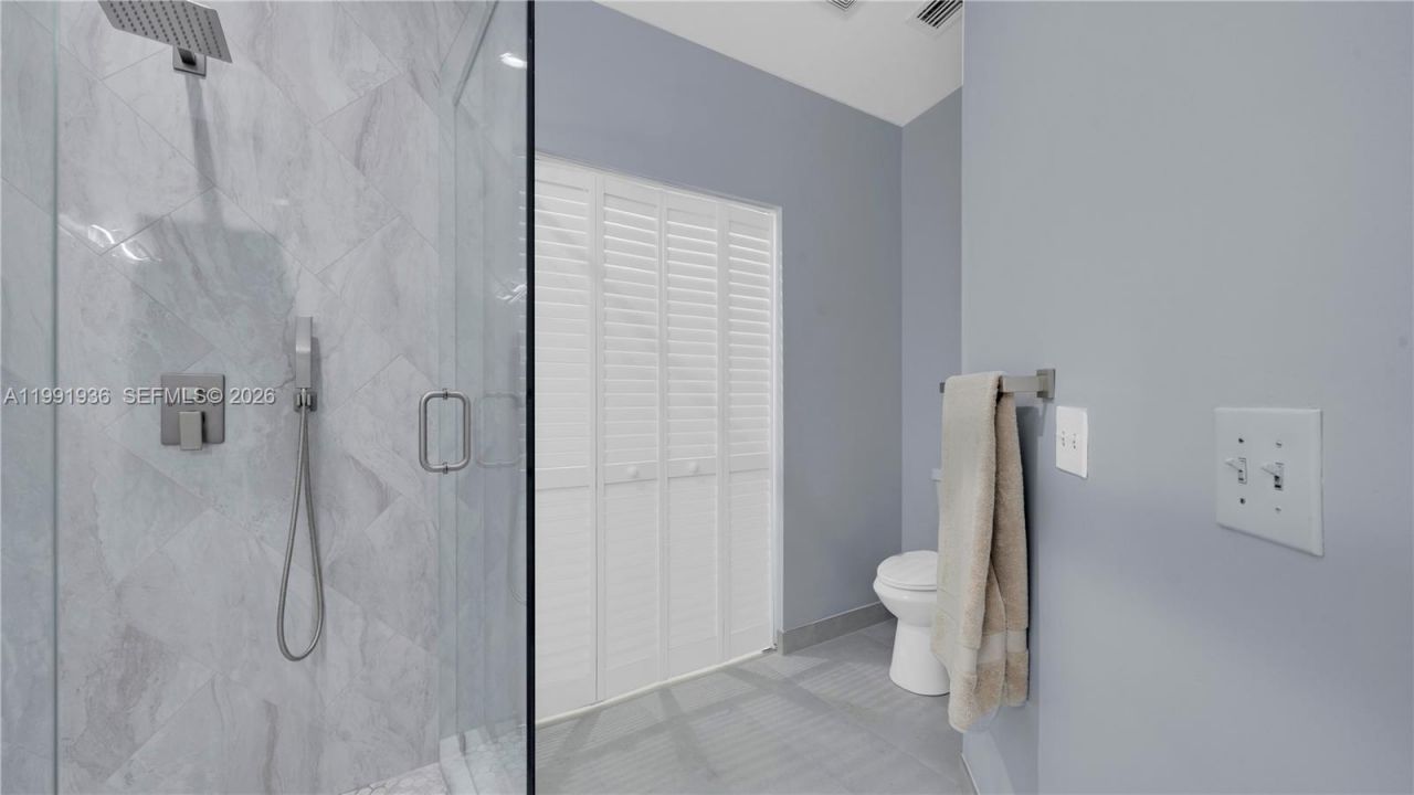 9131 N Lake Miramar Cir , Miramar, FL 33025 Photo