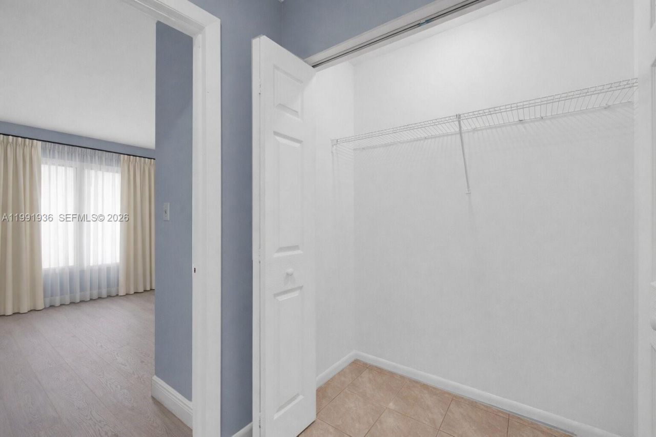 9131 N Lake Miramar Cir , Miramar, FL 33025 Photo