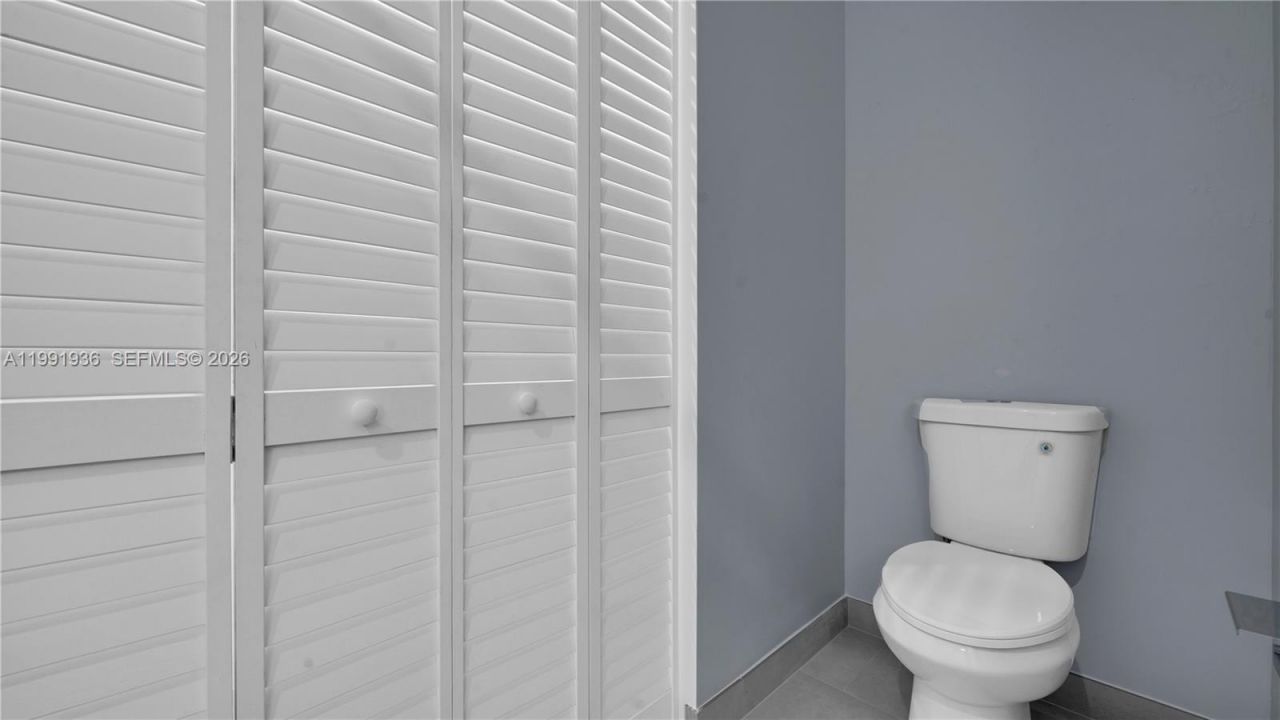 9131 N Lake Miramar Cir , Miramar, FL 33025 Photo