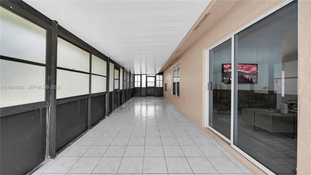 9131 N Lake Miramar Cir , Miramar, FL 33025 Photo