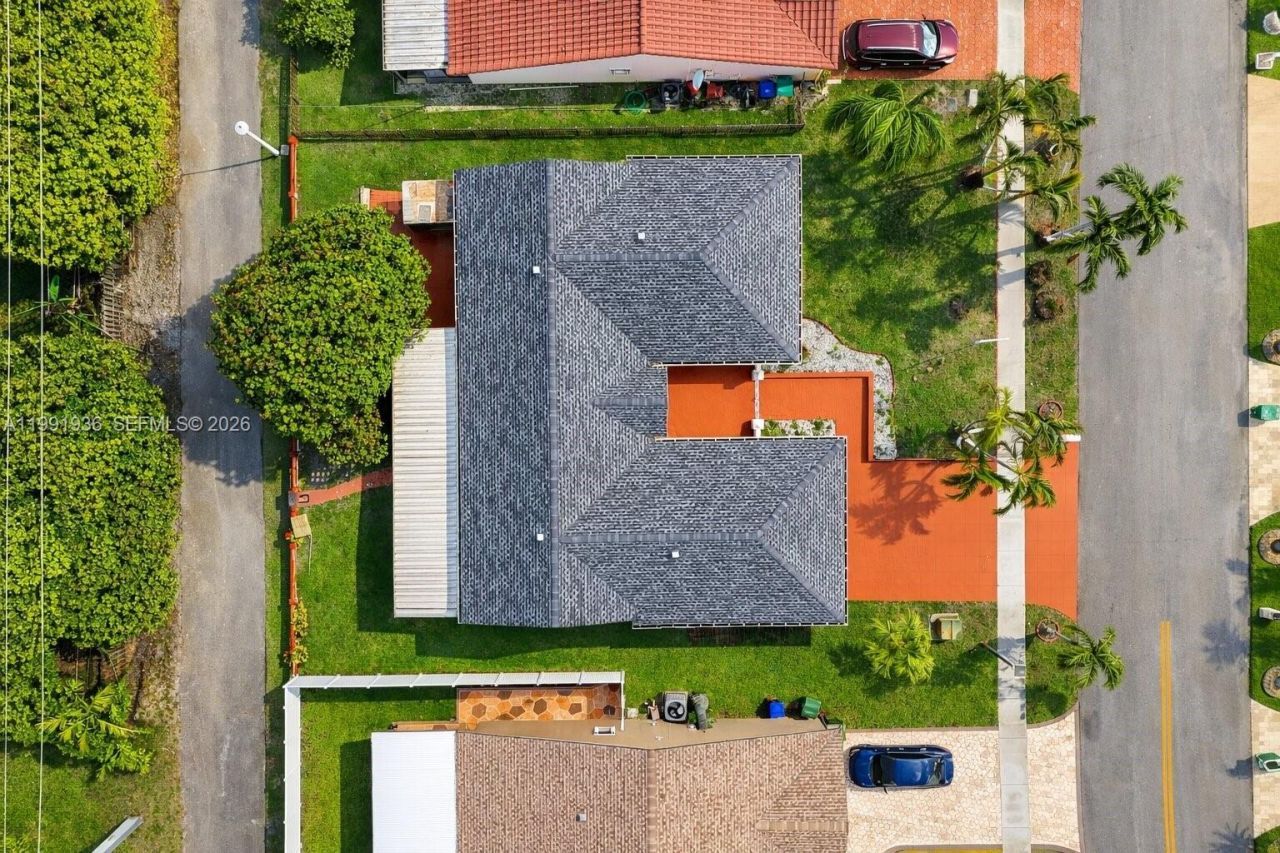 9131 N Lake Miramar Cir , Miramar, FL 33025 Photo