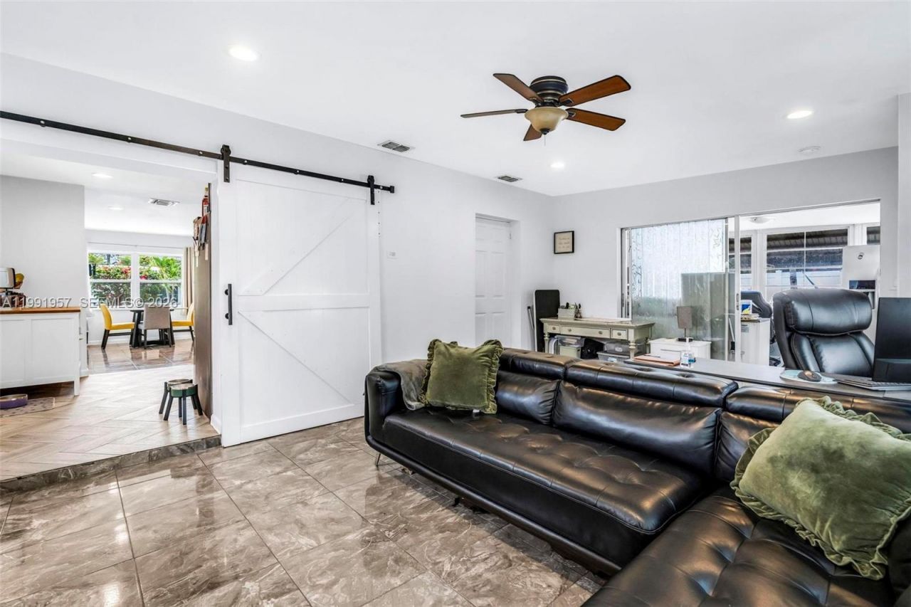 7211 NW 76th St , Tamarac, FL 33321 Photo