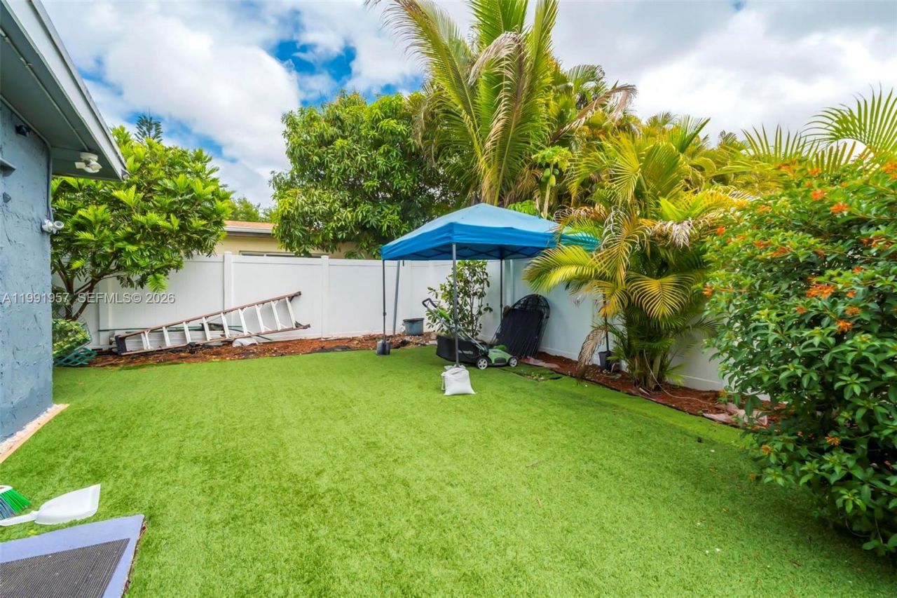 7211 NW 76th St , Tamarac, FL 33321 Photo