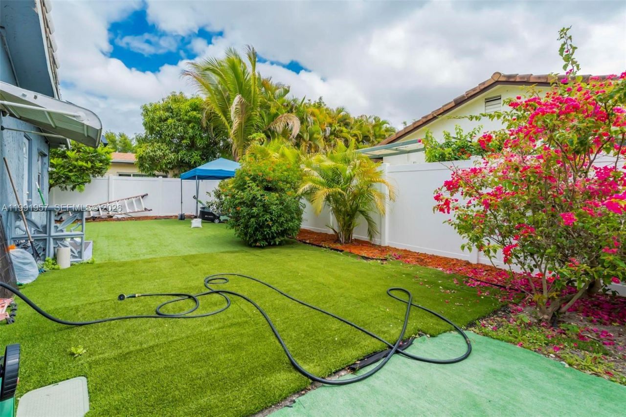 7211 NW 76th St , Tamarac, FL 33321 Photo