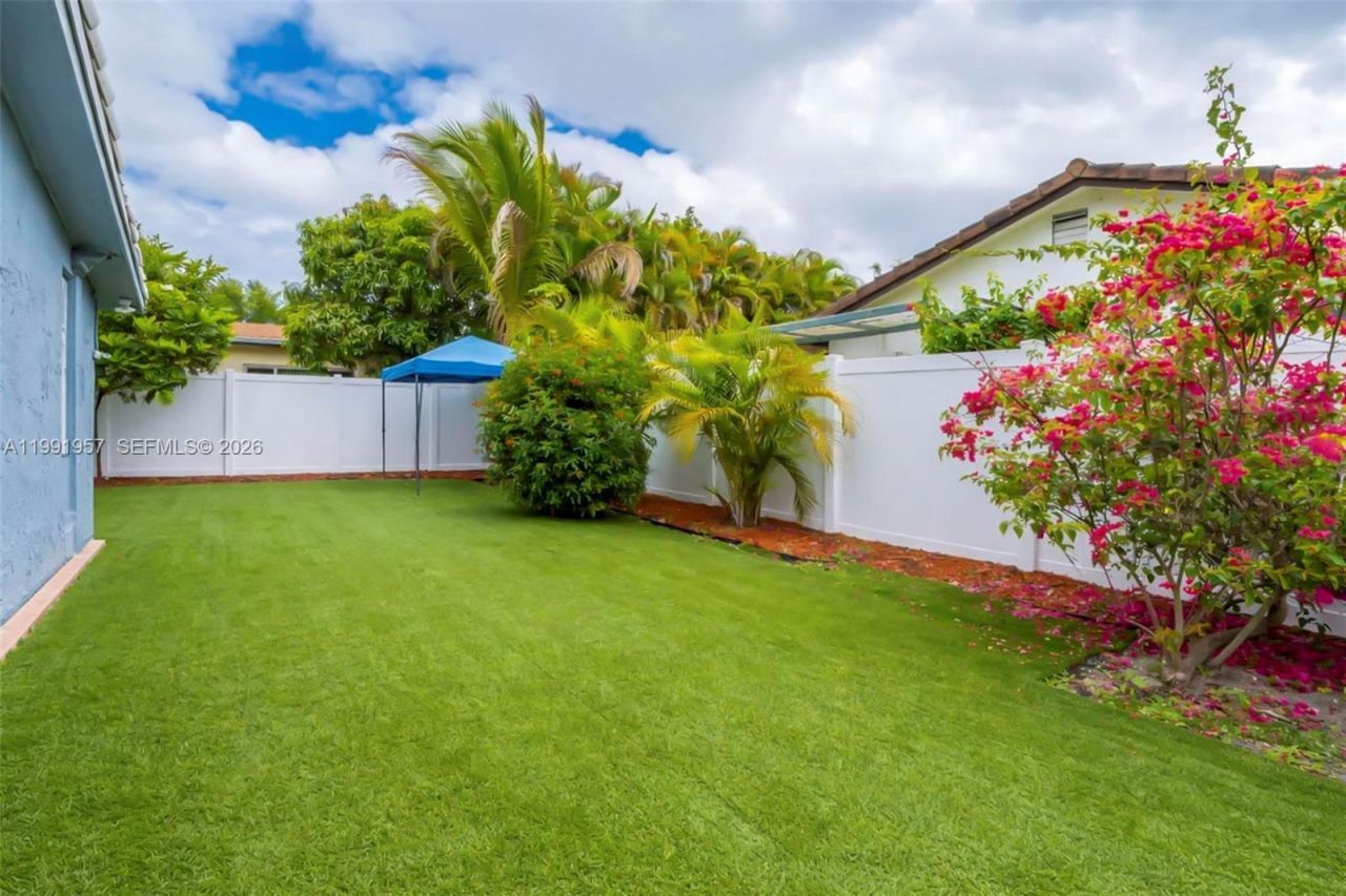 7211 NW 76th St , Tamarac, FL 33321 Photo