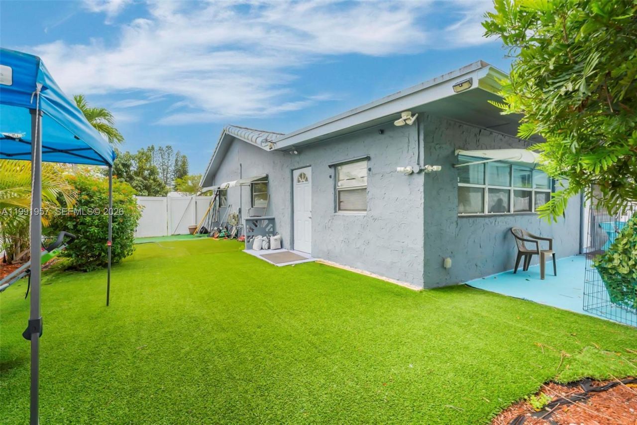 7211 NW 76th St , Tamarac, FL 33321 Photo