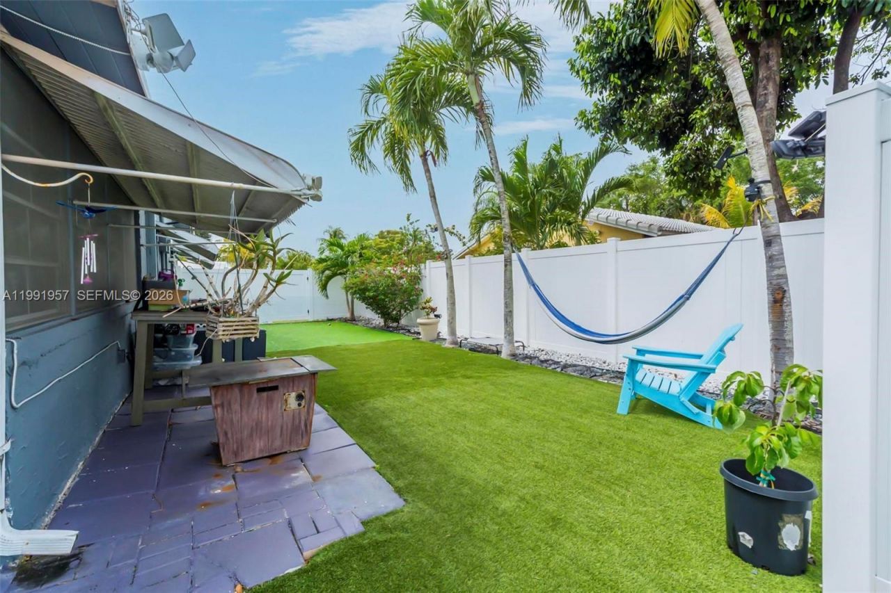 7211 NW 76th St , Tamarac, FL 33321 Photo