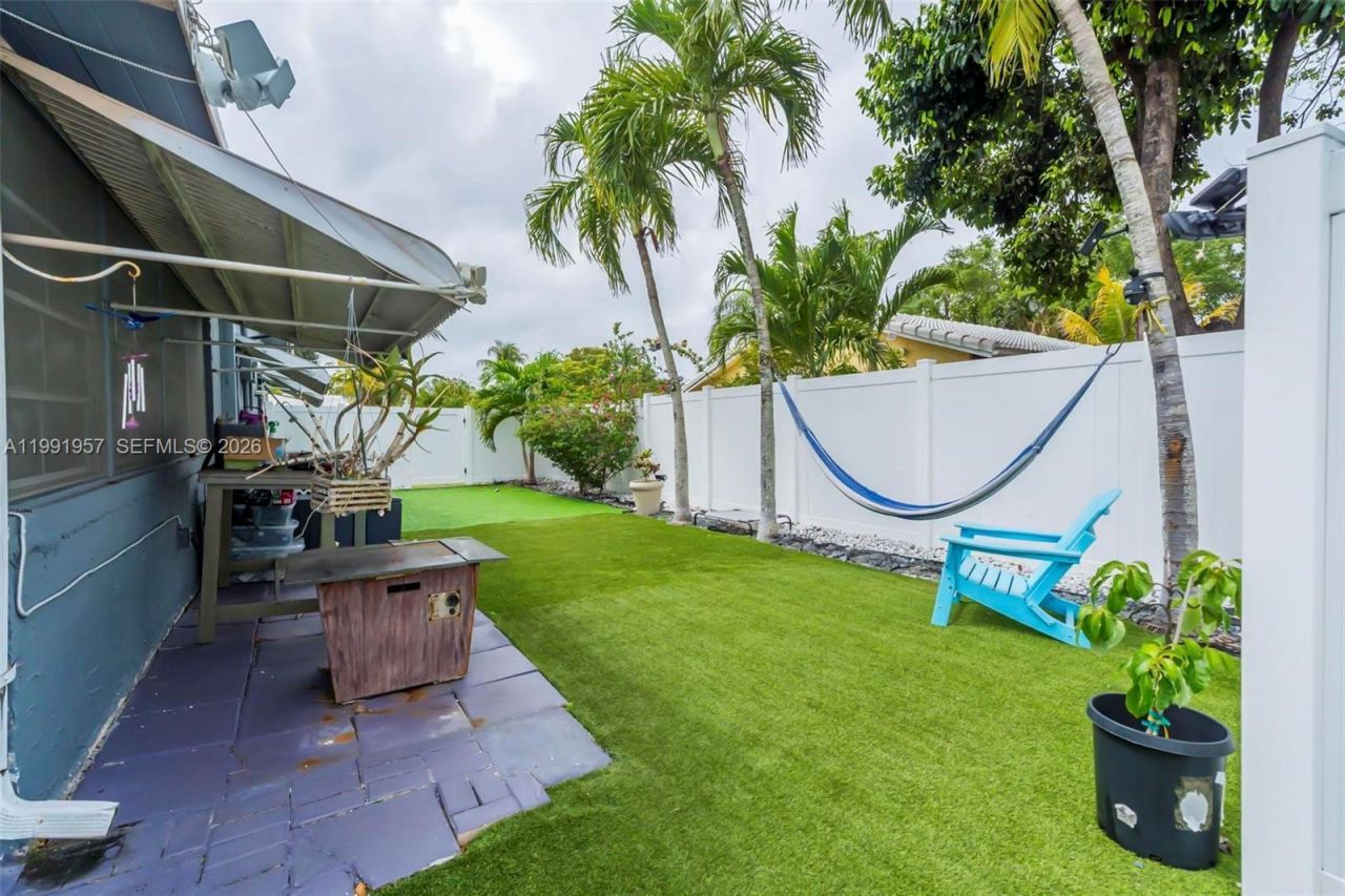 7211 NW 76th St , Tamarac, FL 33321 Photo