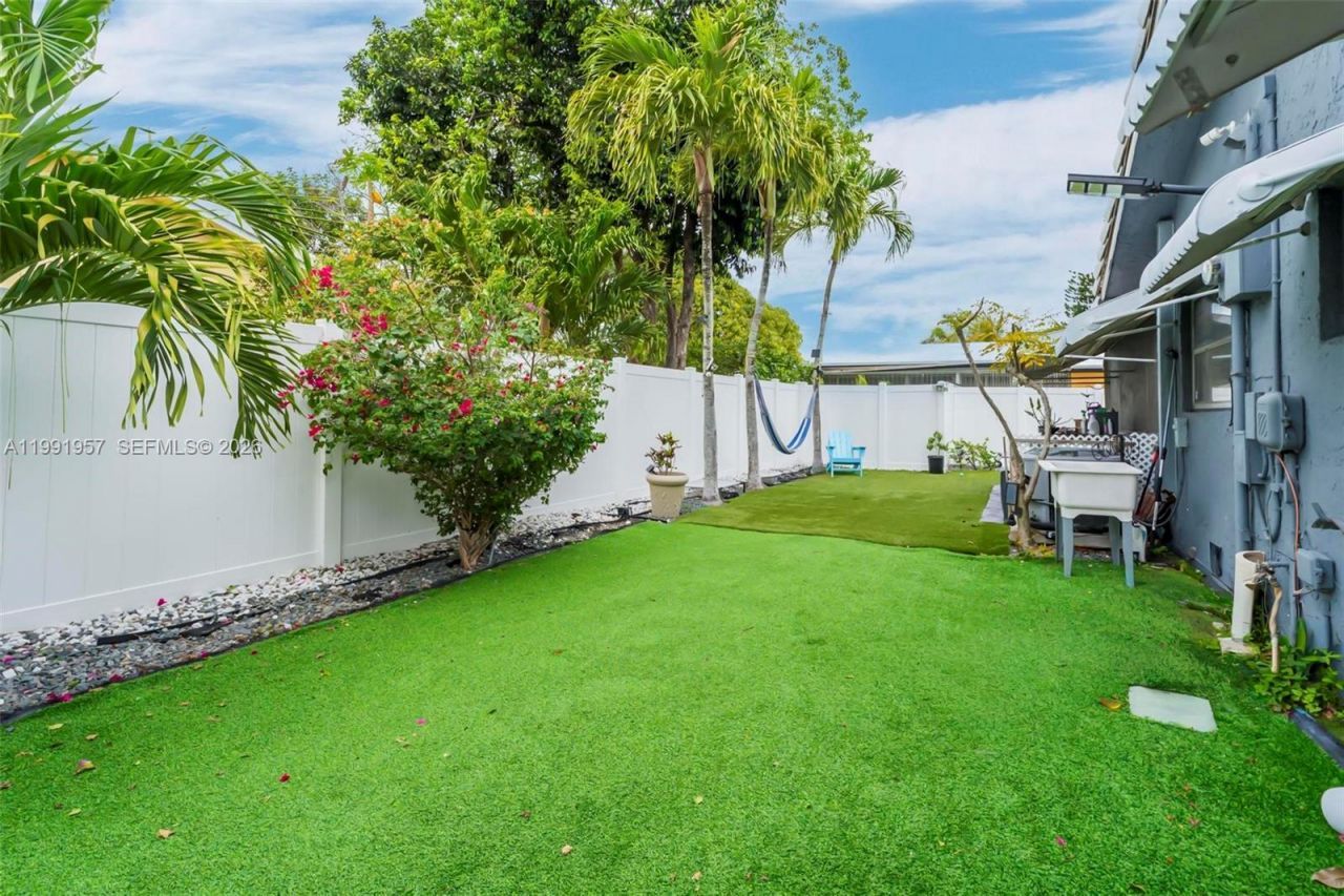 7211 NW 76th St , Tamarac, FL 33321 Photo