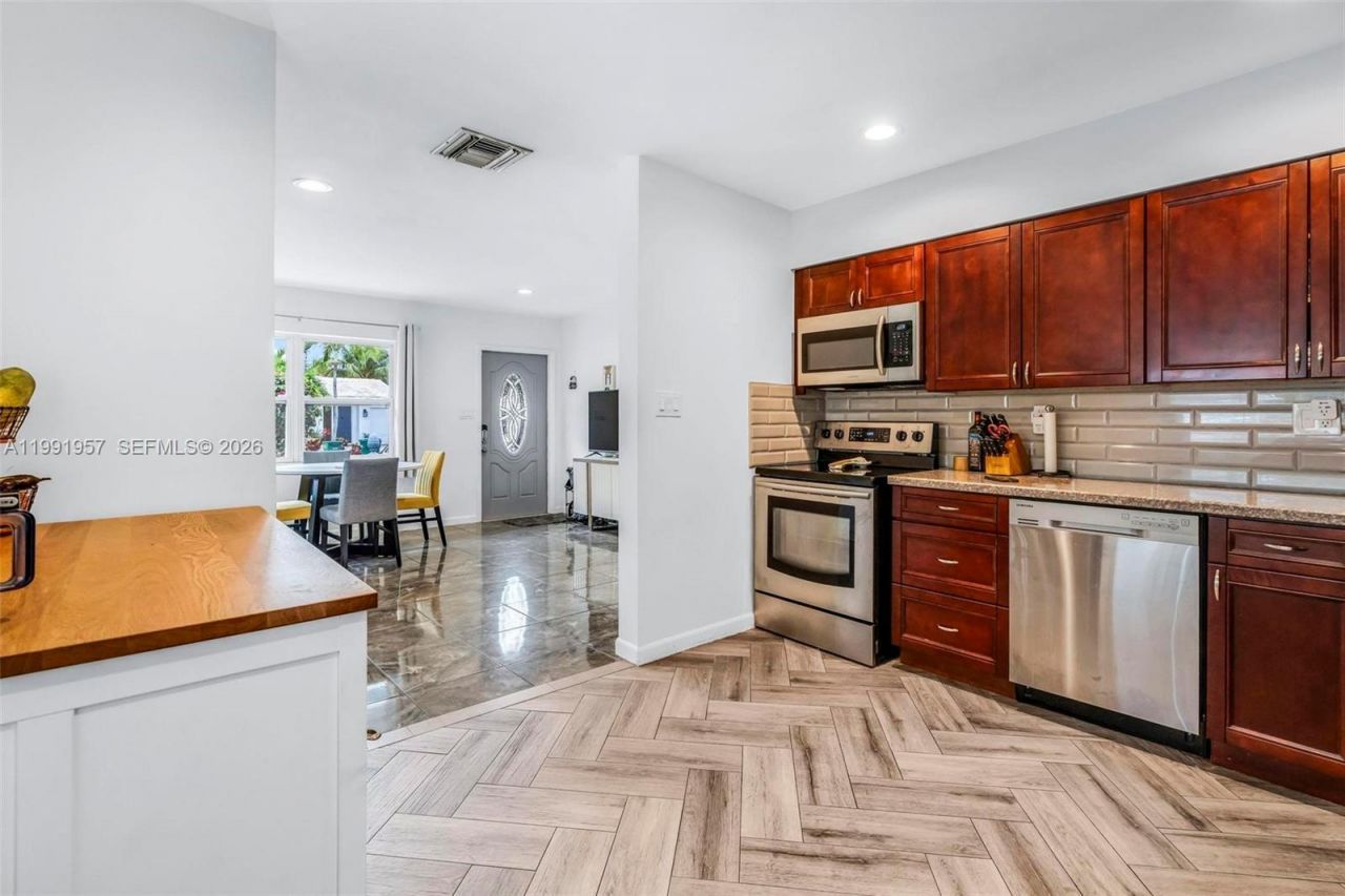 7211 NW 76th St , Tamarac, FL 33321 Photo