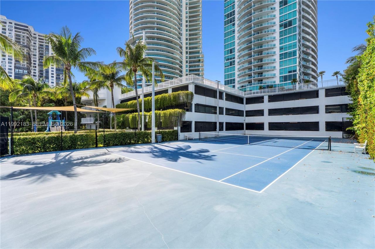 2101 Brickell Ave , Unit 806, Miami, FL 33129 Photo