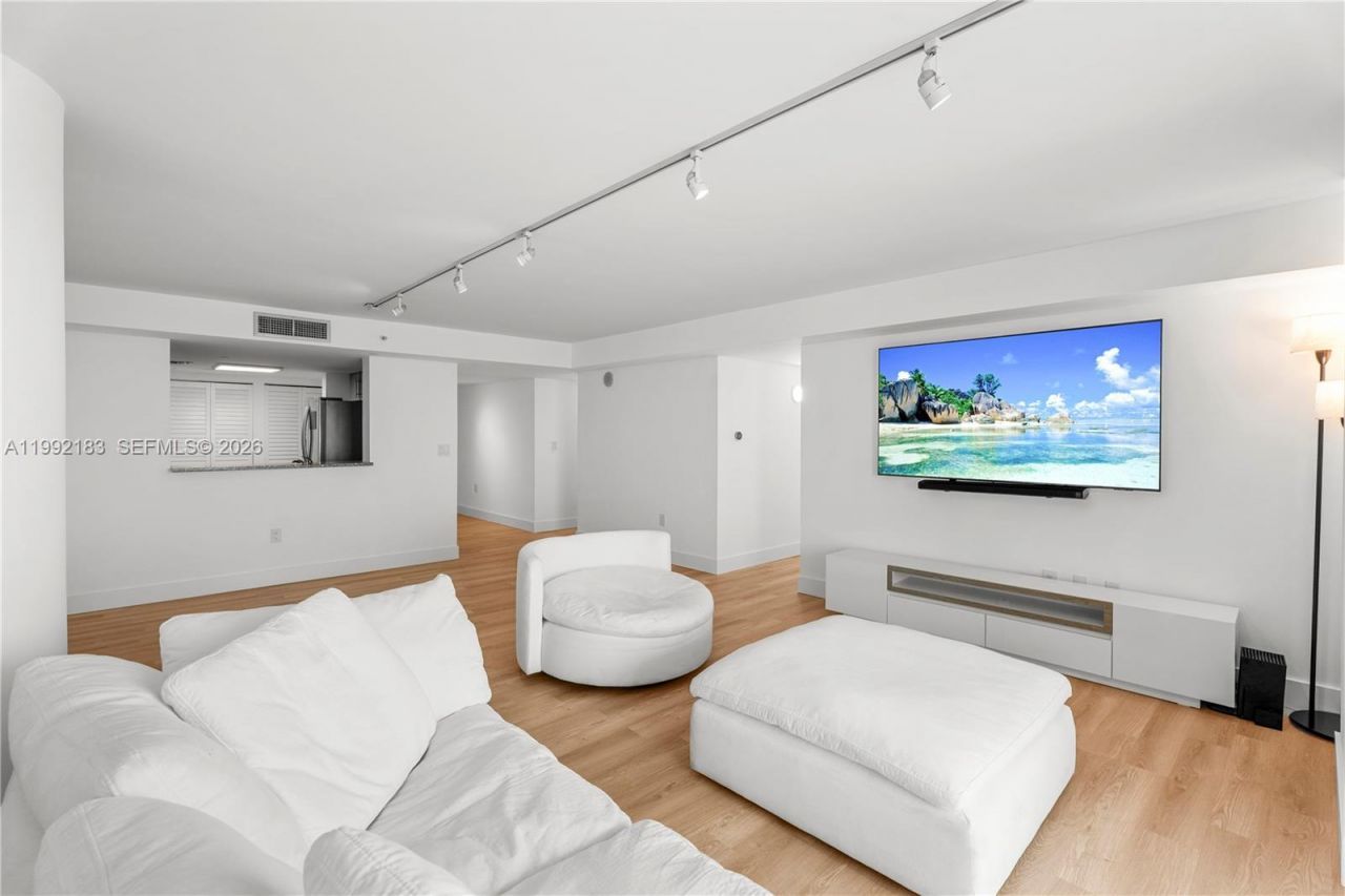 2101 Brickell Ave , Unit 806, Miami, FL 33129 Photo