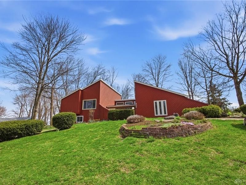 438 Merrick Drive, Beavercreek, OH 45434 Photo 1