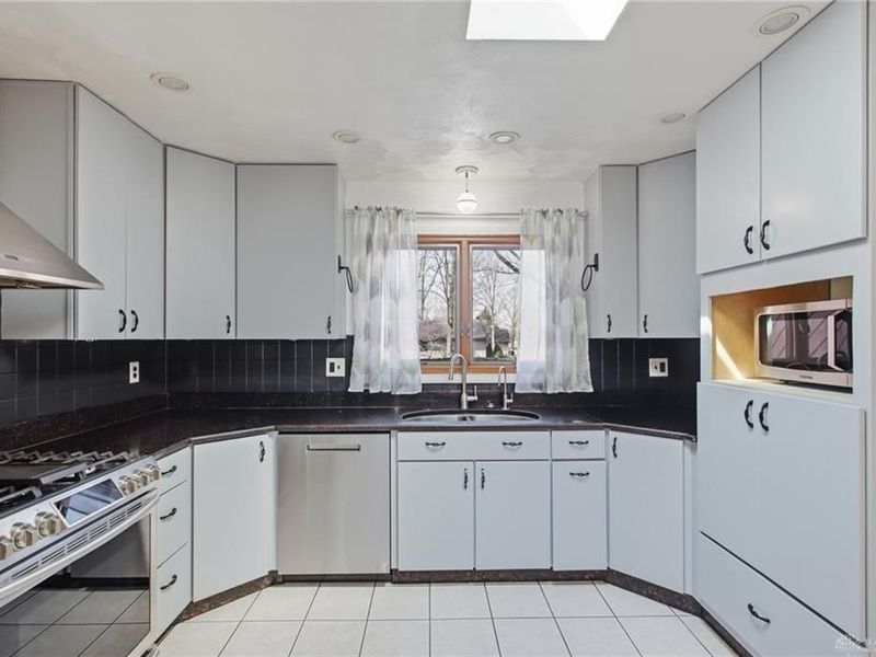 438 Merrick Drive, Beavercreek, OH 45434 Photo 15