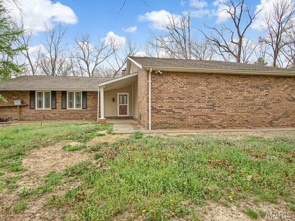 110 Estate Drive, Chester, IL 62233