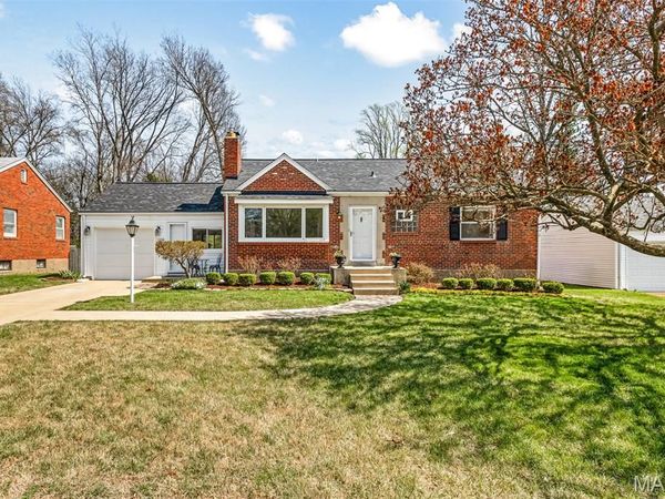 1218 Culverhill Drive, Webster Groves, MO 63119