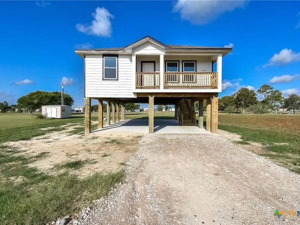 544 Buckskin Drive , Palacios, TX 77465