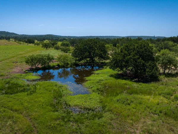 9978 hay spring, Fredonia, TX 76842