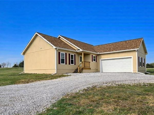 1881 Lake Viking Terrace, Gallatin, MO 64640