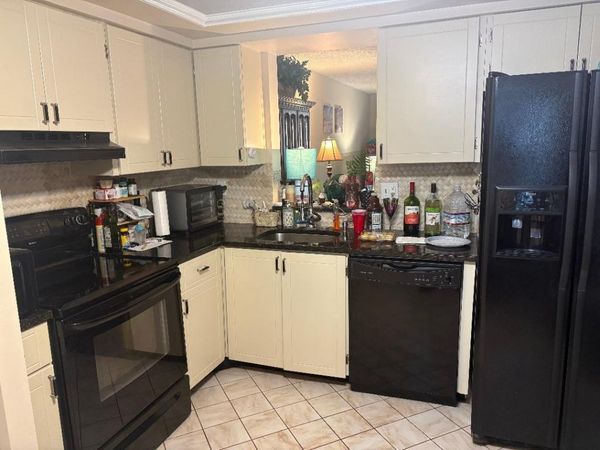 7300 Lake Cir Drive, Unit 404, Margate, FL 33063