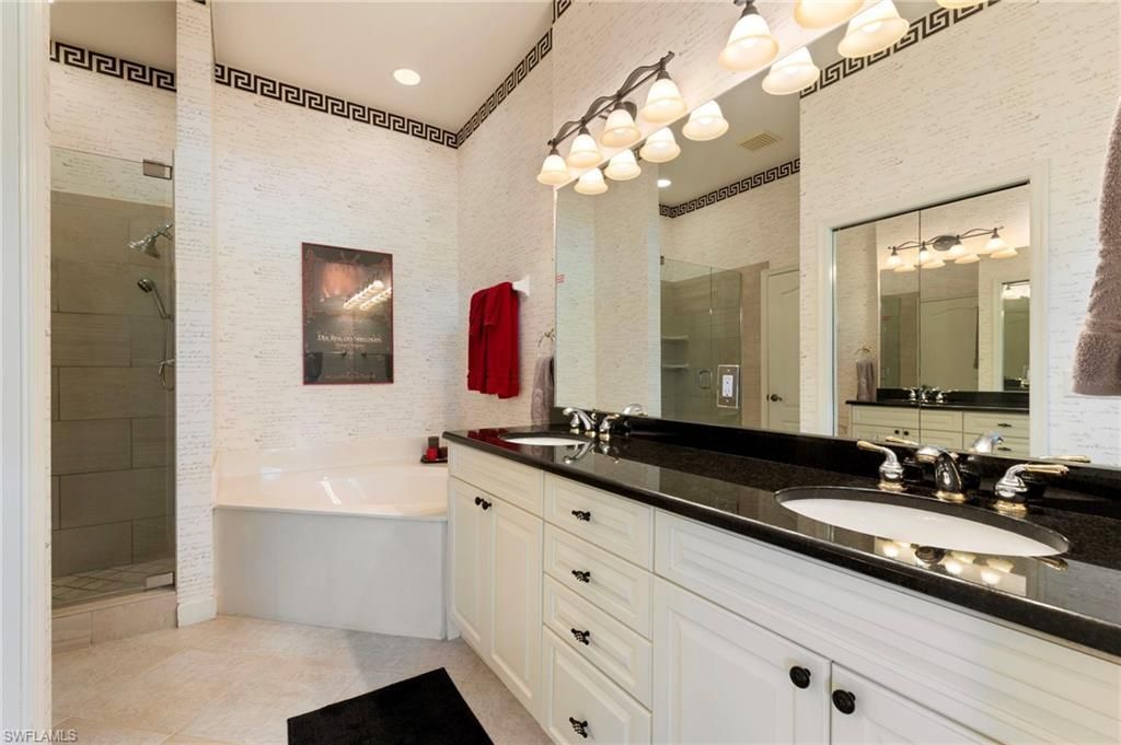 2433 Ravenna Blvd, Unit 202, Naples, FL 34109 Photo