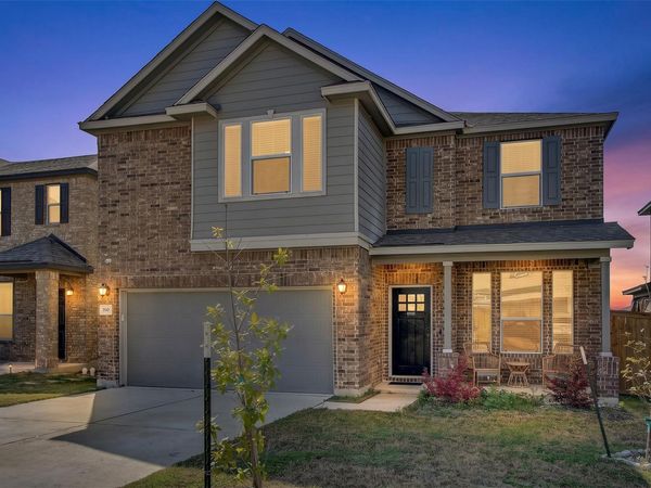 180 Outlaw DR, Jarrell, TX 76537