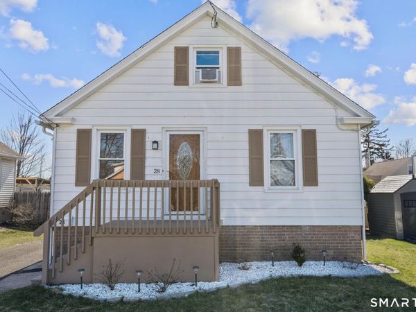 28 Iver , East Haven, CT 06512