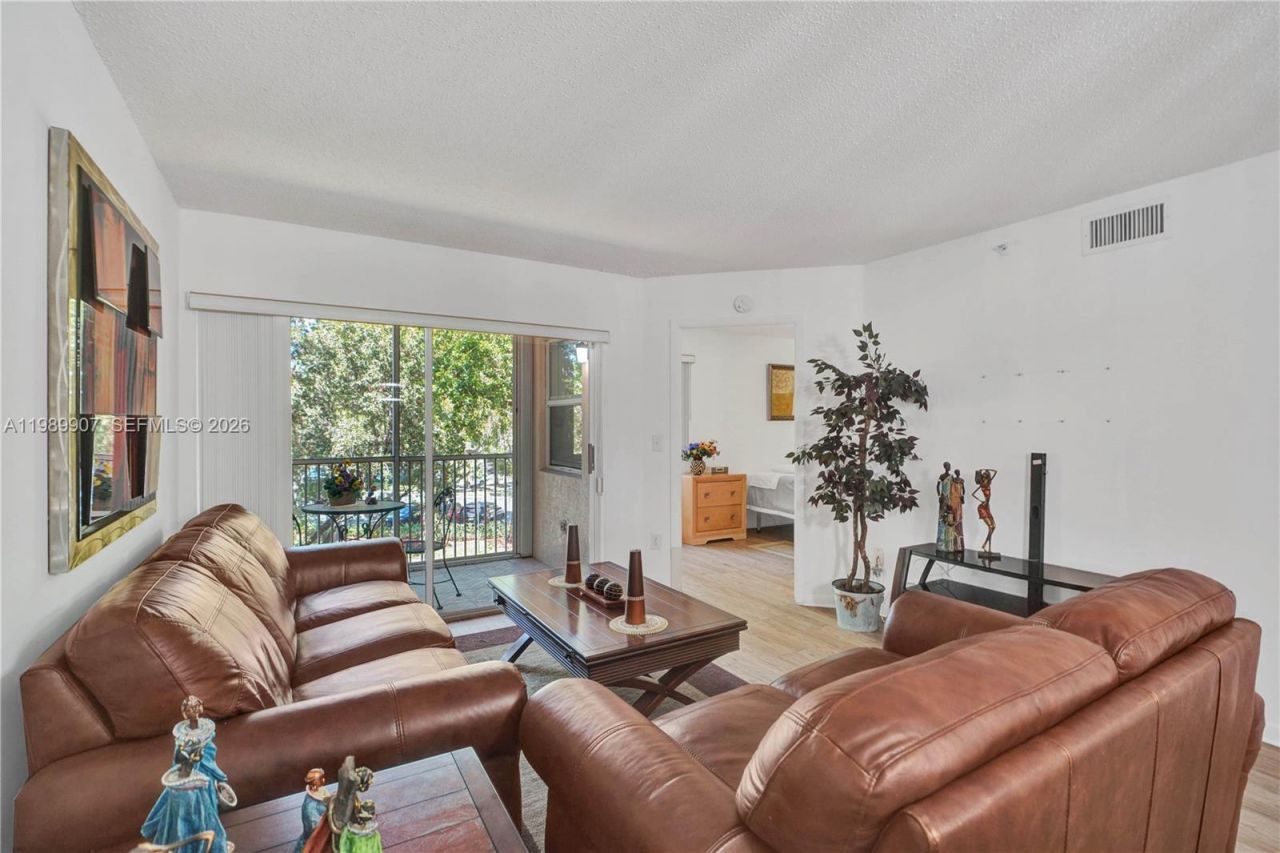 9511 Weldon Cir , Unit G306, Tamarac, FL 33321 Photo