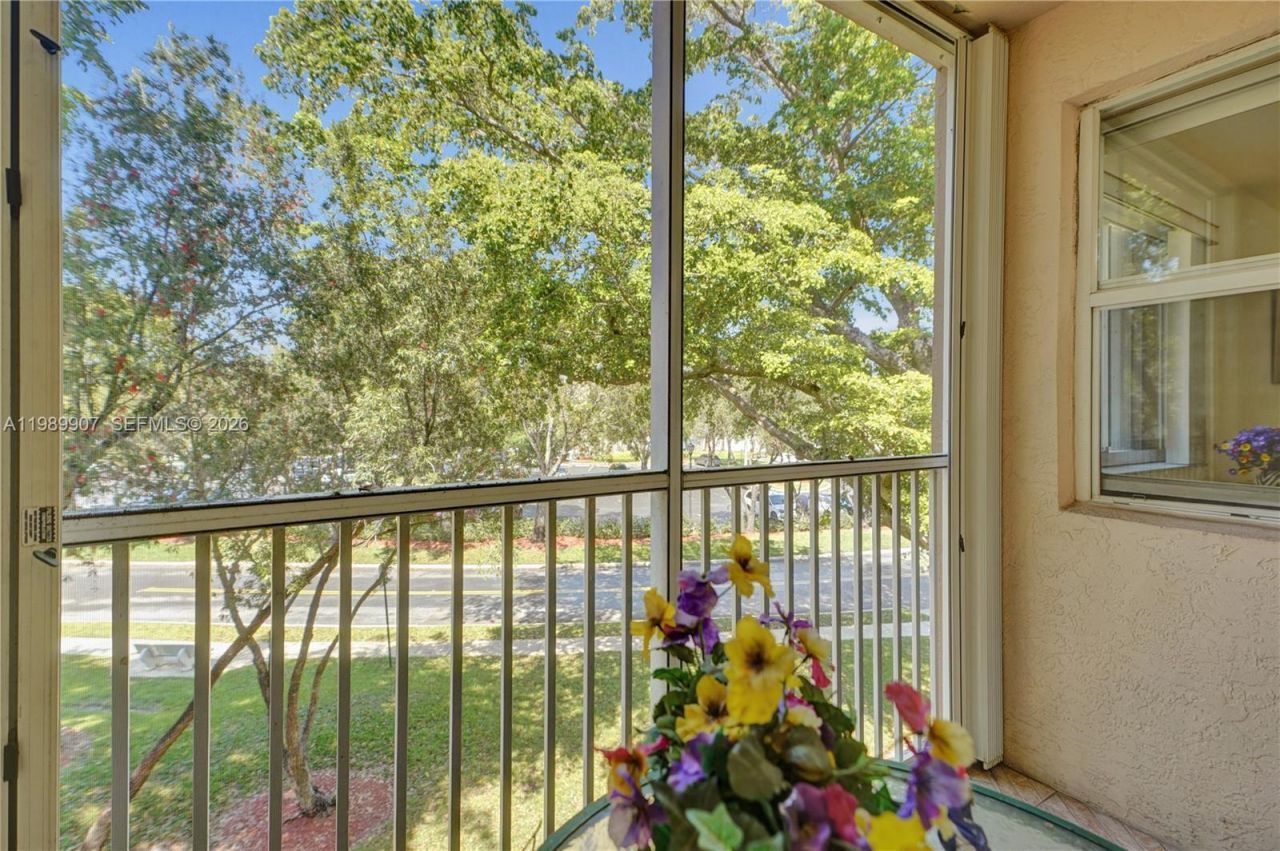 9511 Weldon Cir , Unit G306, Tamarac, FL 33321 Photo