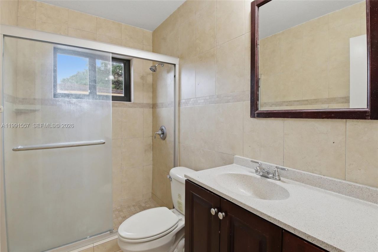 3210 SW 26th St , Unit 3210, Miami, FL 33133 Photo