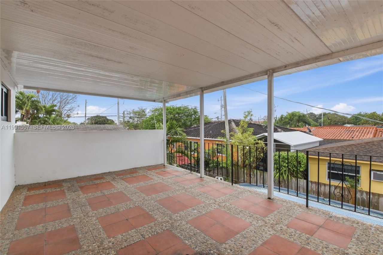 3210 SW 26th St , Unit 3210, Miami, FL 33133 Photo