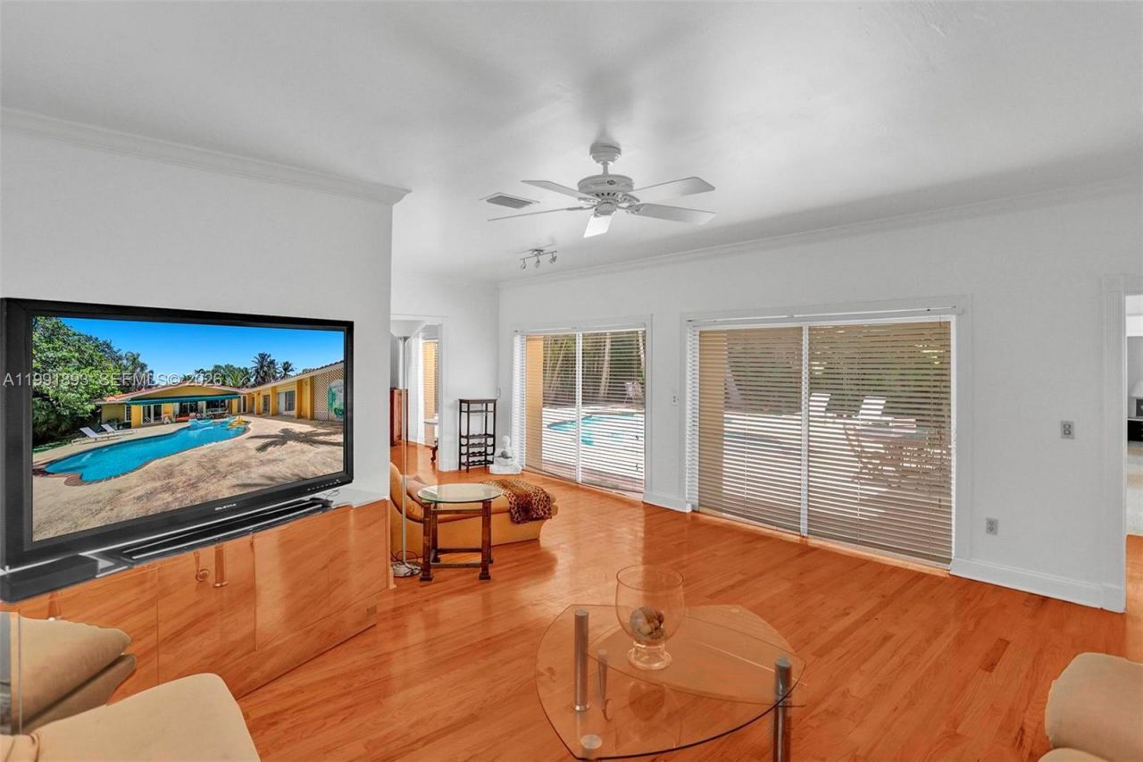 3920 Monserrate St, Coral Gables, FL 33134 Photo