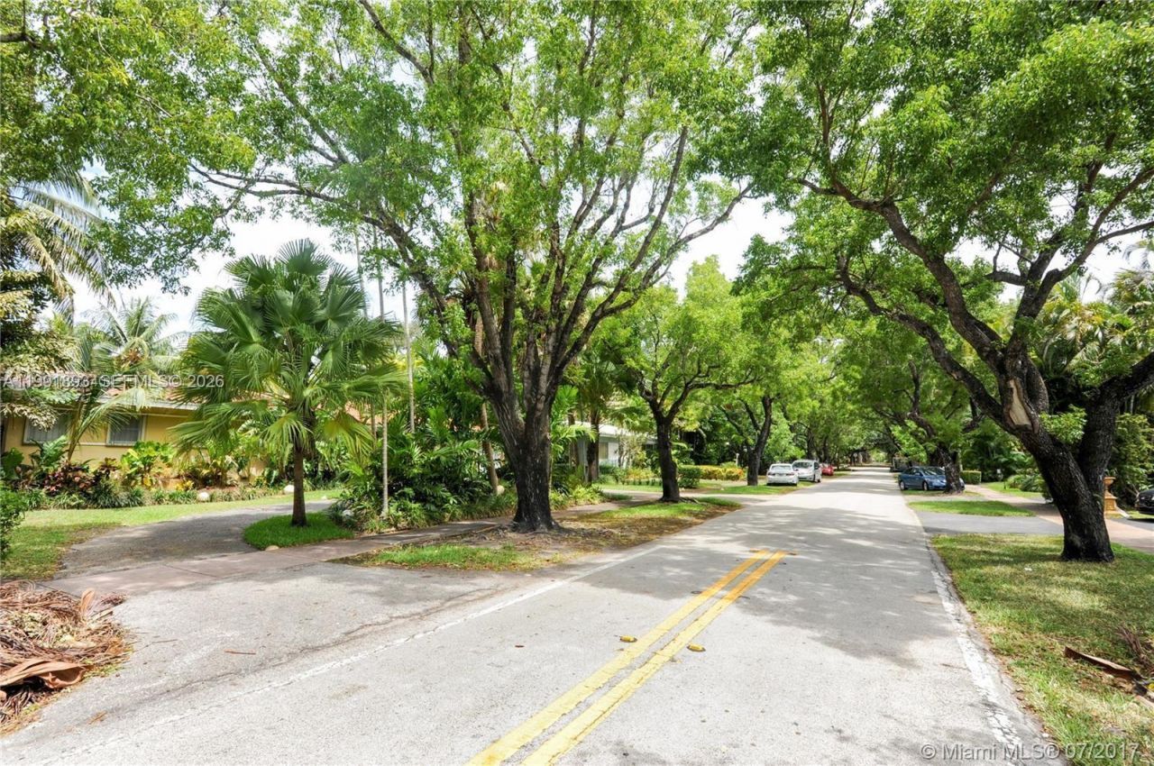 3920 Monserrate St, Coral Gables, FL 33134 Photo
