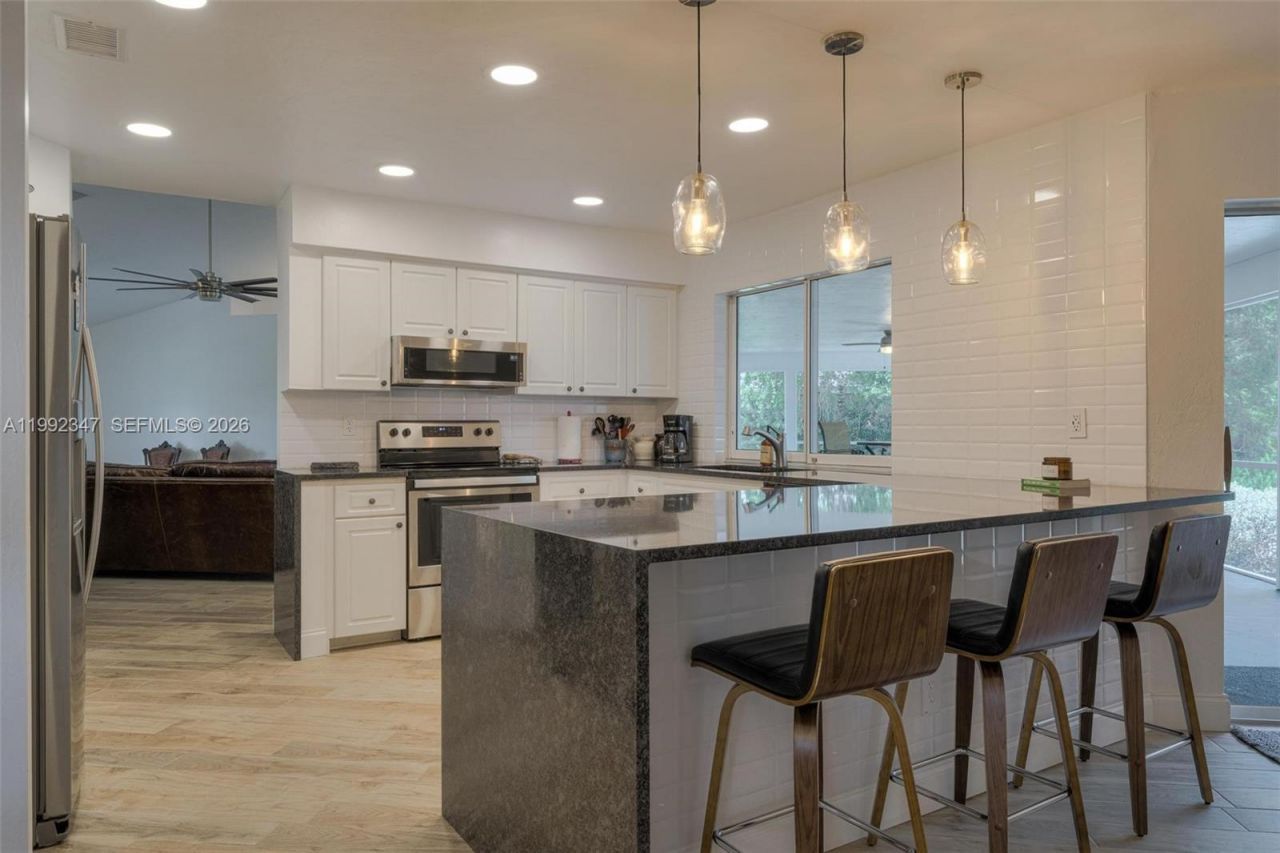 1270 Riverbend Drive , La Belle, FL 33935 Photo