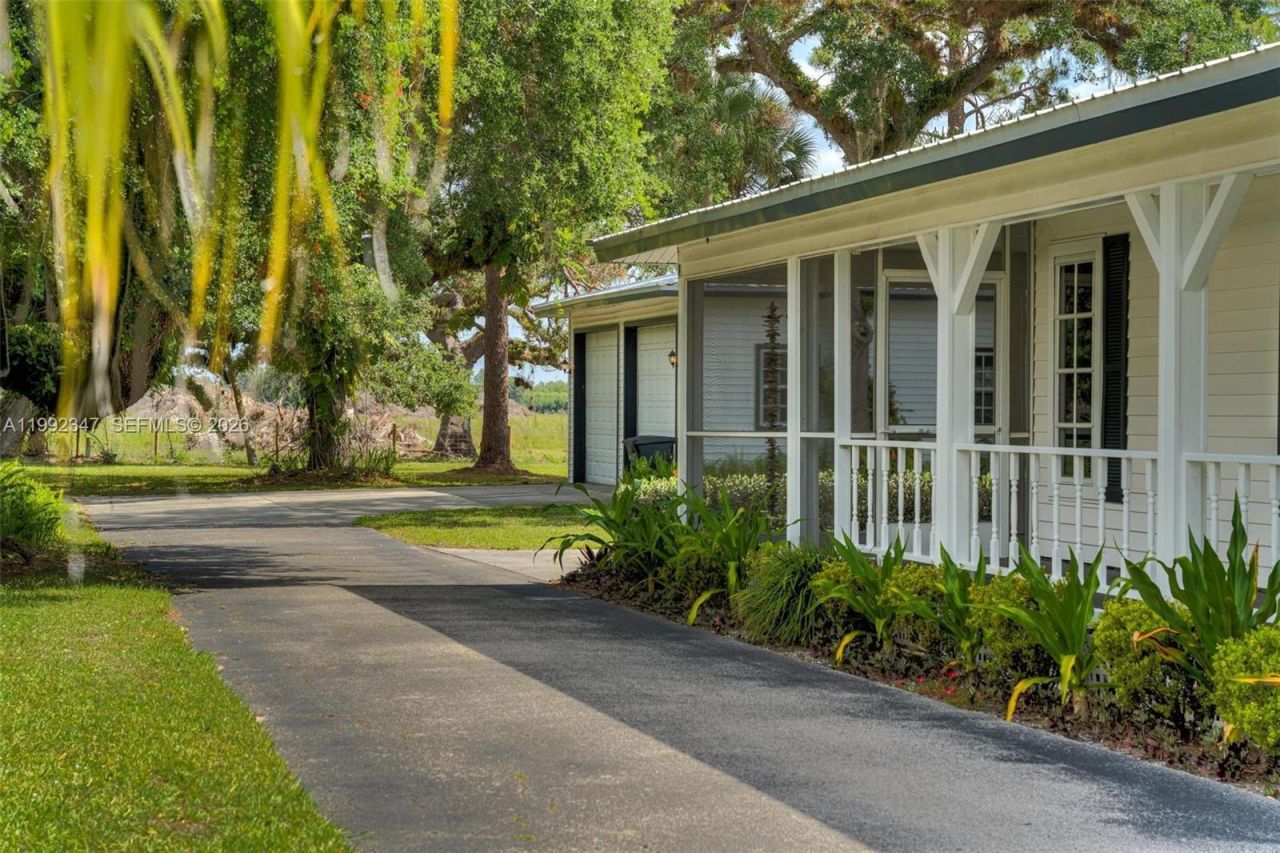 1270 Riverbend Drive , La Belle, FL 33935 Photo