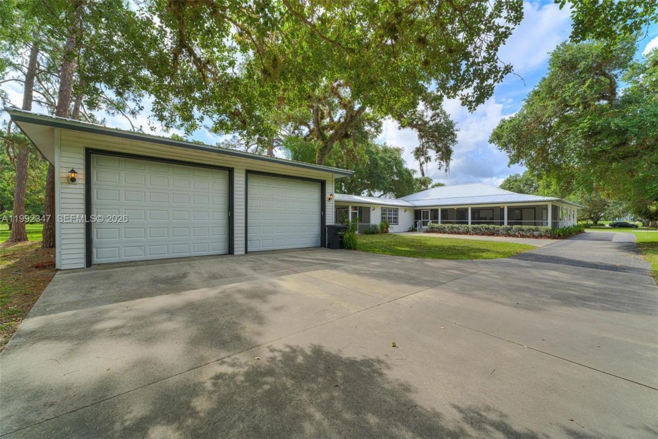 1270 Riverbend Drive , La Belle, FL 33935 Photo