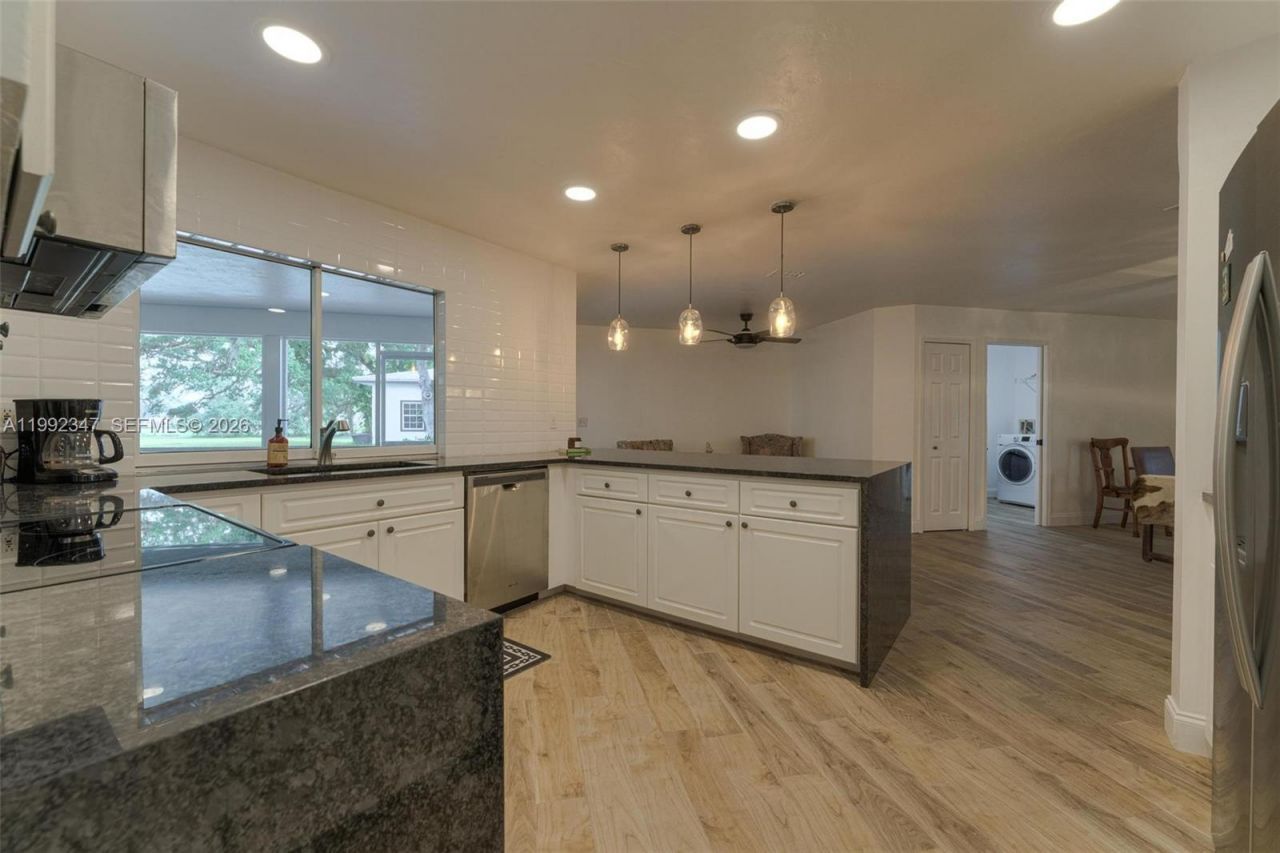 1270 Riverbend Drive , La Belle, FL 33935 Photo