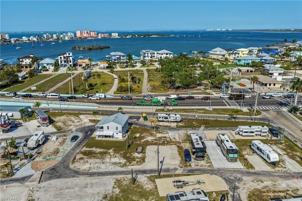 19281 #43 San Carlos Blvd, Fort Myers Beach, FL 33931 Photo